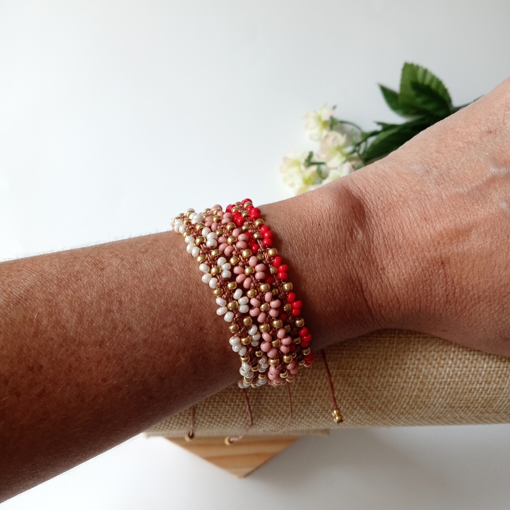 Bracelet Flower Hand Made Adjustable - Picture 7 of 7